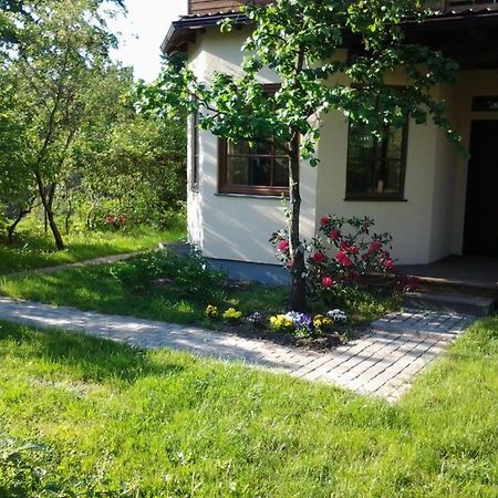 Boutigue City House With Terrace And Garden Free Parking รีกา ภายนอก รูปภาพ